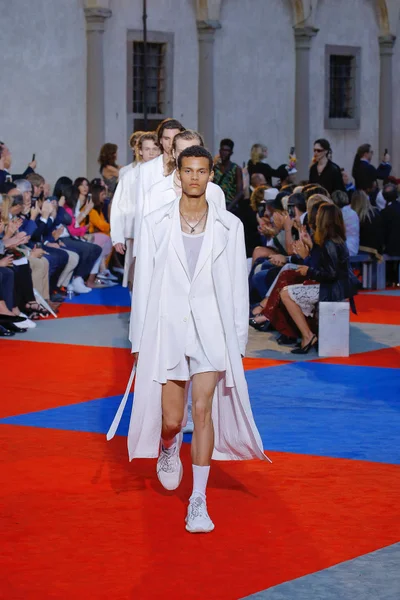 Look 36